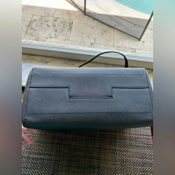 Tory Burch Small Robinson Tote - Picture 7 of 12